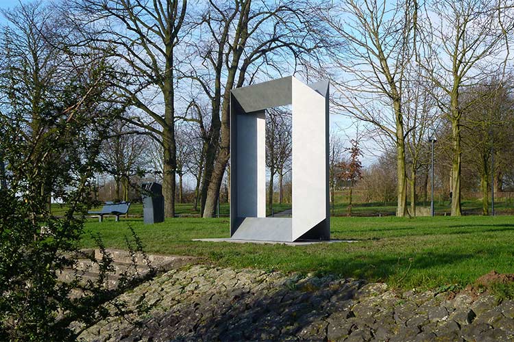"Doorzicht", een beeld in de openbare ruimte van Gorkum. in Gorinchem