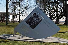 Henk van Bennekum - monument voor Henk van Randwijk in Gorinchem