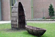 Piet Killaars - "doorgang, poort en boot" - galerie kunst in de openbare ruimte.