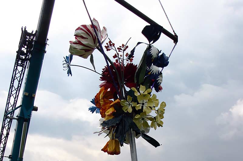 "bloemstuk de Bredenhorst" een beeld in Heino van Linda Nieuwstad in opdracht van het Kunstenlab in Deventer.