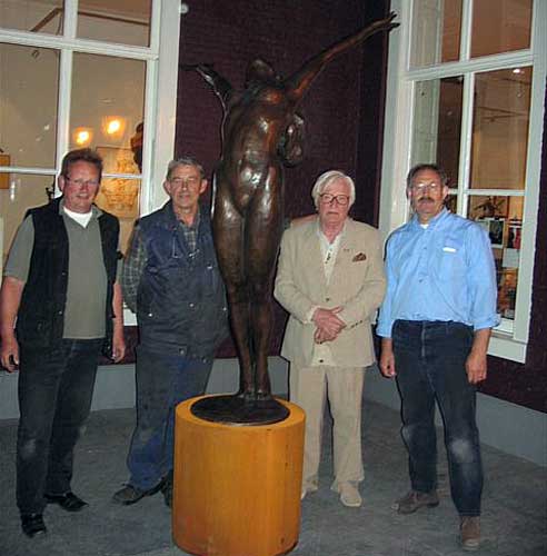 bronzenbeeld Liberté van Kees Verkade bij  Pulchri Studio in Den Haag.