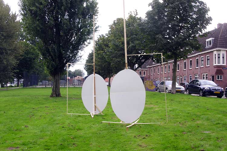 Permanent sculpture in two parts - kunstenaar Ram Katzir uit Amsterdam.