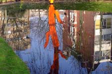 Klaas Gubbels, kunstwerk in de vijver van de Provenierssingel in Rotterdam.