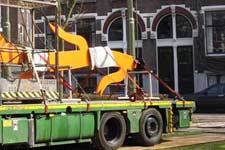 Klaas Gubbels - uitvoering stalen beeld voor de Provenierssingel in Rotterdam.