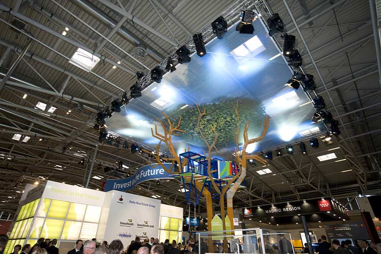 De boom gereed op de Messe in München 2008 -in opdracht van het Bouwfonds (Rabo) - Plaatsing 1 t/m 5 Oktober 2008.